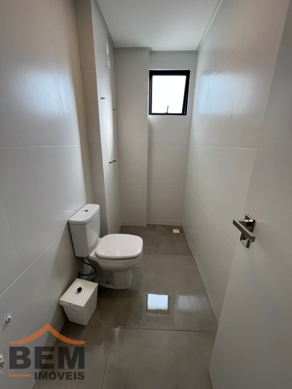 Apartamento à Venda com 2 quartos sendo 1 suíte, 1 vaga no bairro Fazenda em Itajaí/SC