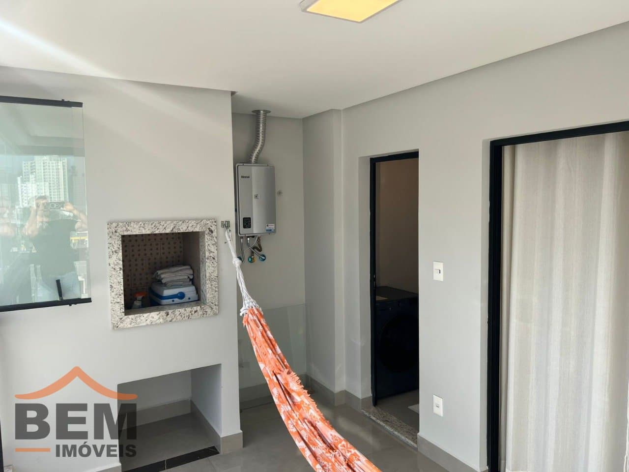 Apartamento à Venda com 2 quartos sendo 1 suíte, 1 vaga no bairro Fazenda em Itajaí/SC