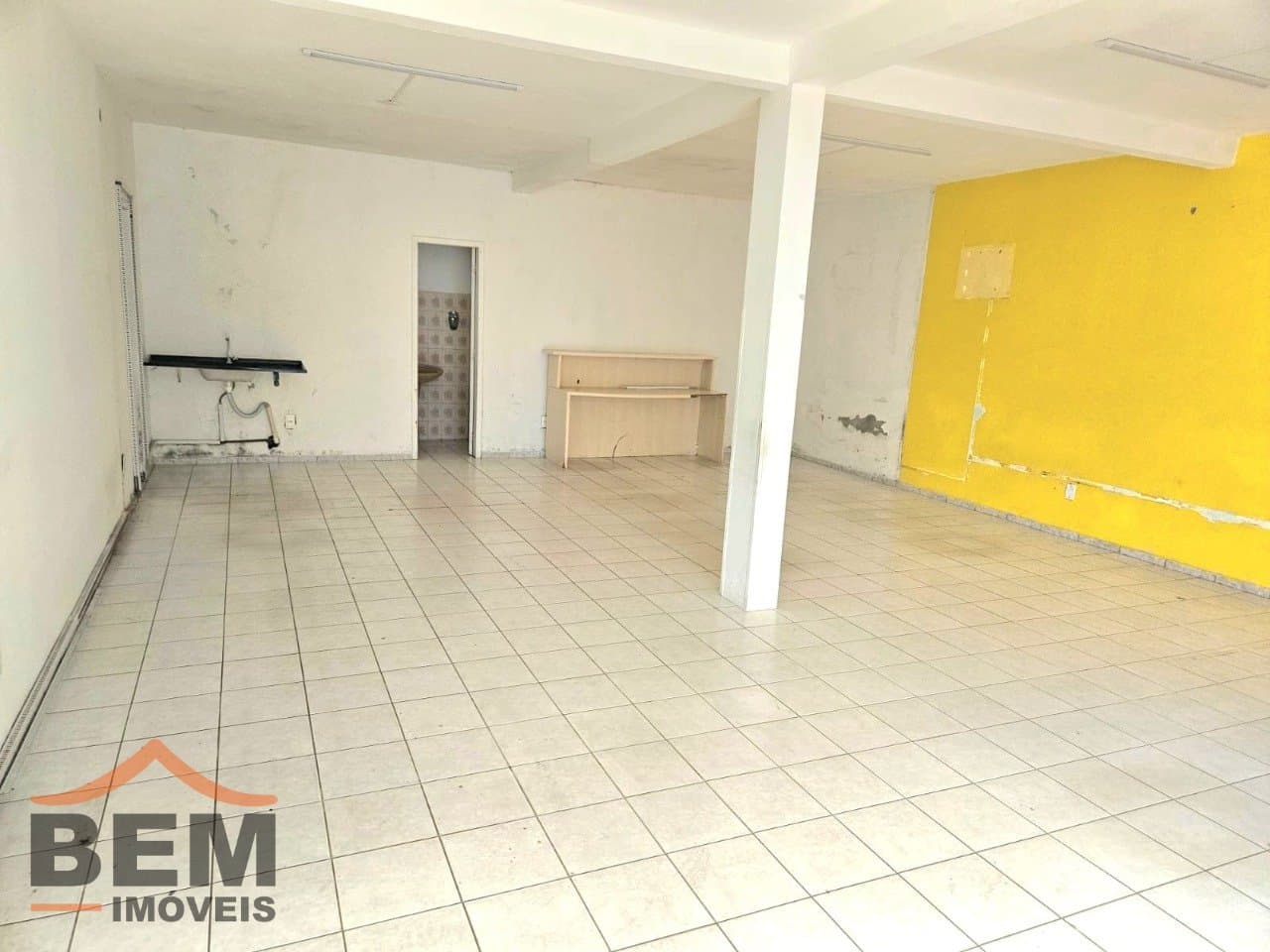 Sala Comercial para Locação no bairro Centro em Camboriú/SC: 06- SALA COMERCIAL 