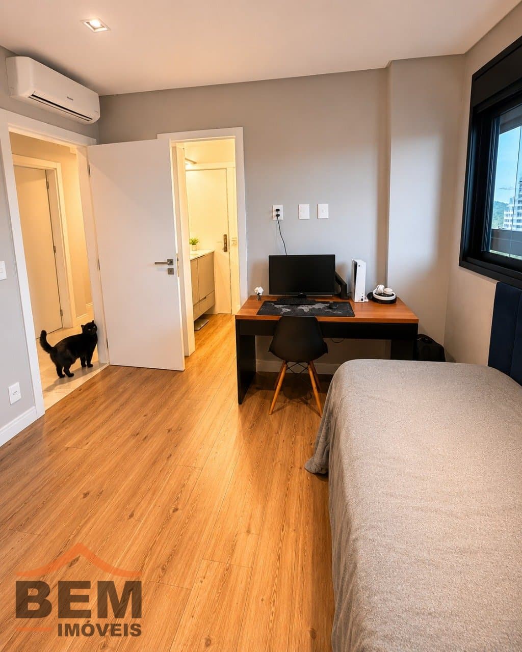 Apartamento à Venda com 3 quartos sendo 1 suíte, 2 vagas no bairro Fazenda em Itajaí/SC