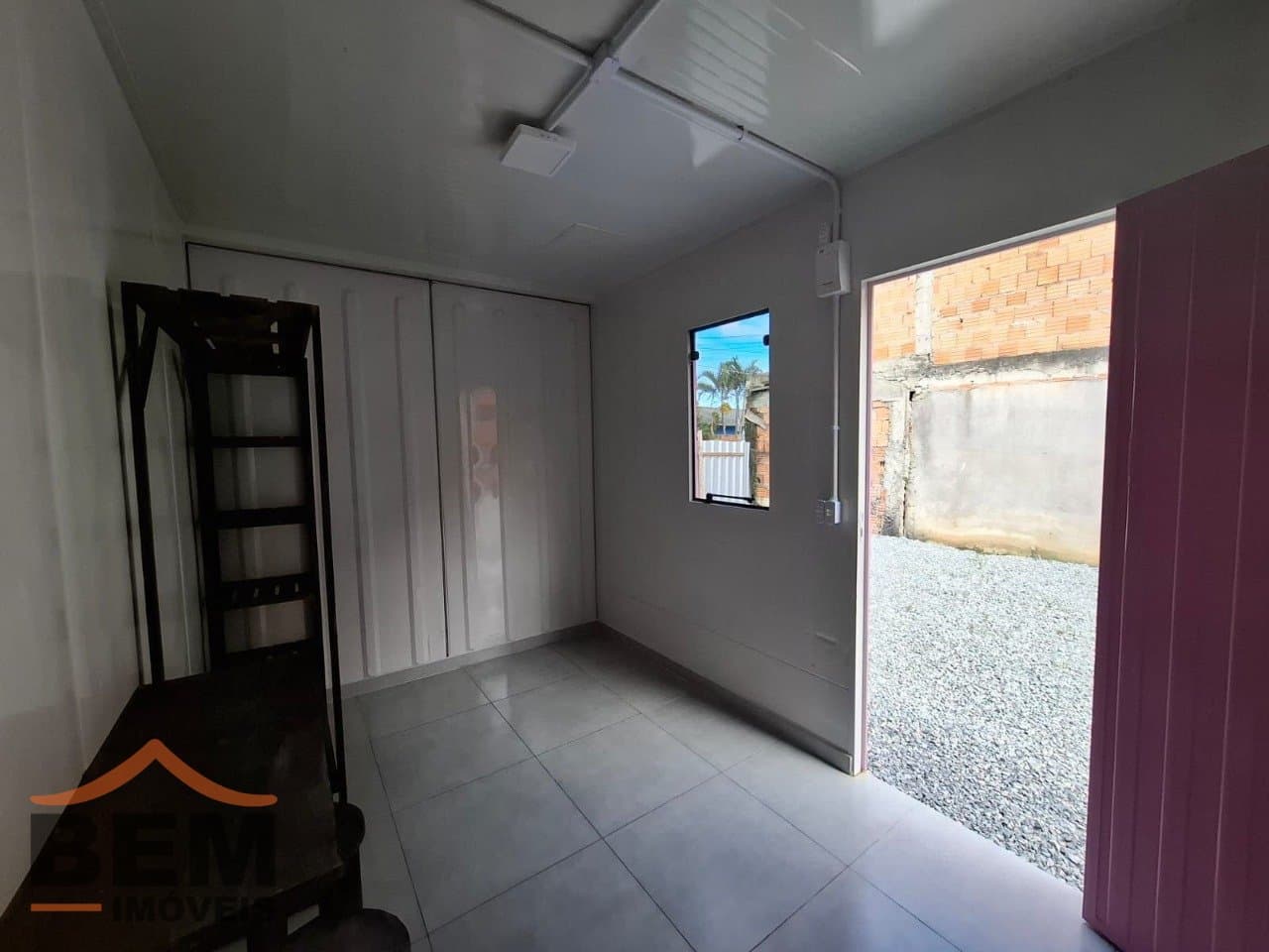 Kitnet para Locação com 1 quarto no bairro Espinheiros em Itajaí/SC: 10 - INTERNO