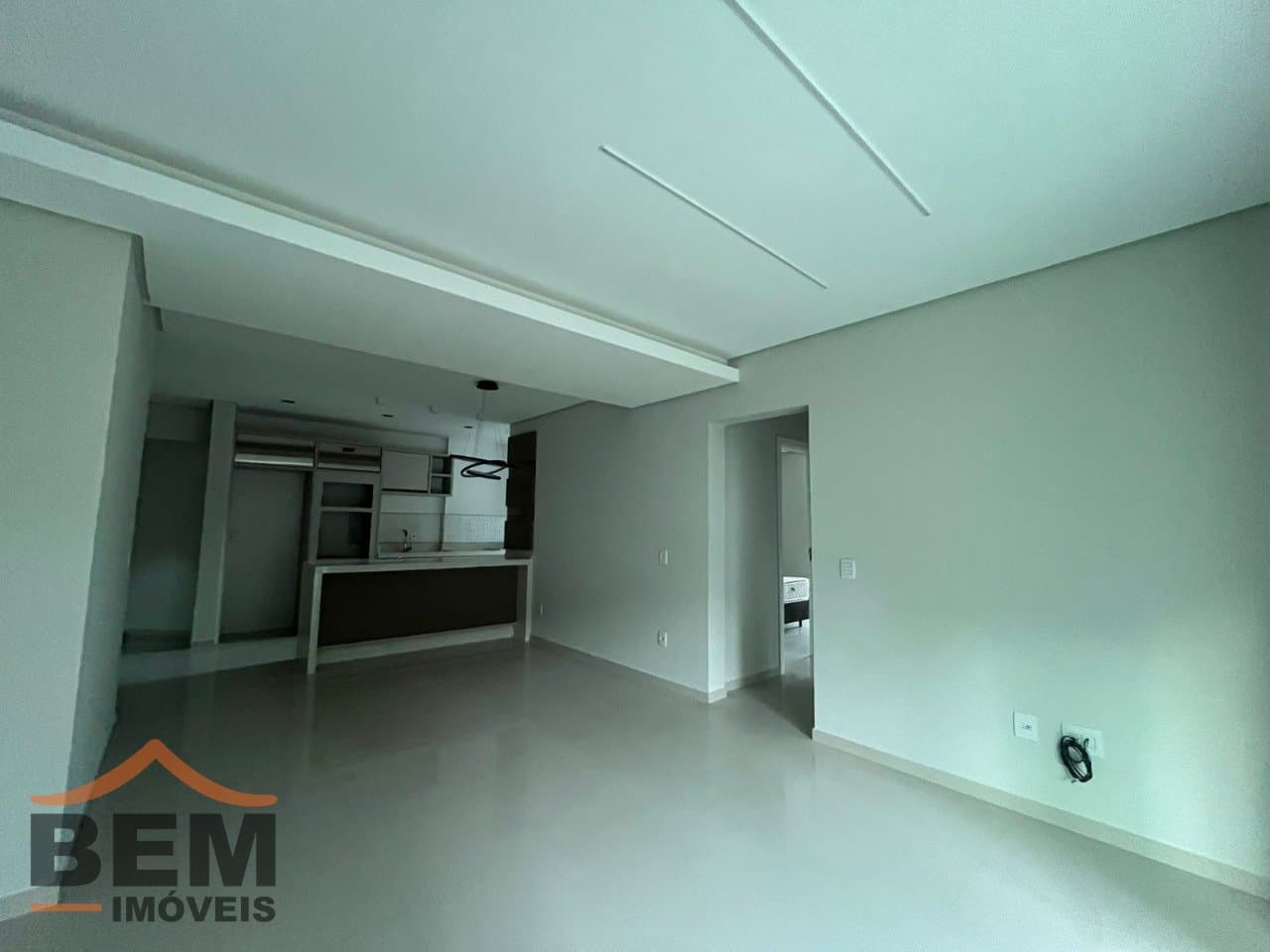 Apartamento para Locação com 3 quartos sendo 3 suítes, 2 vagas no bairro Cabeçudas em Itajaí/SC: 11 - SALA DE JANTAR