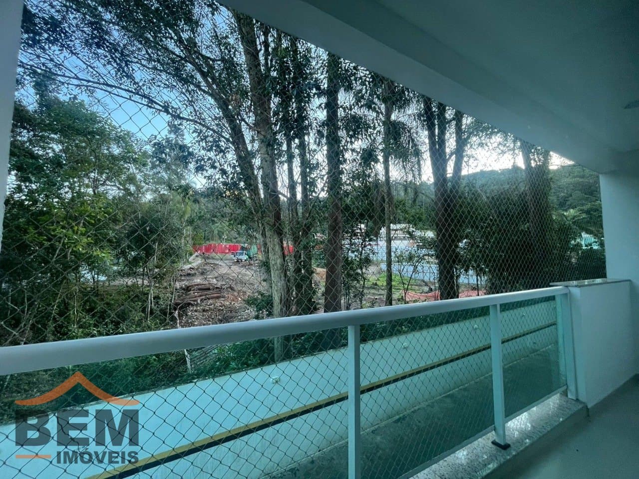 Apartamento para Locação com 3 quartos sendo 3 suítes, 2 vagas no bairro Cabeçudas em Itajaí/SC: 17 - SACADA SUÍTE 2