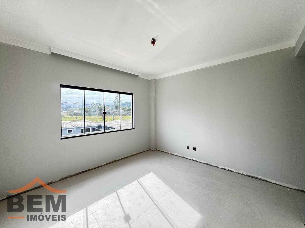 Sobrado à Venda com 2 suítes, 1 vaga no bairro Rio Pequeno em Camboriú/SC: 872efcac-9953-42e4-bf62-bf535c2fdf92