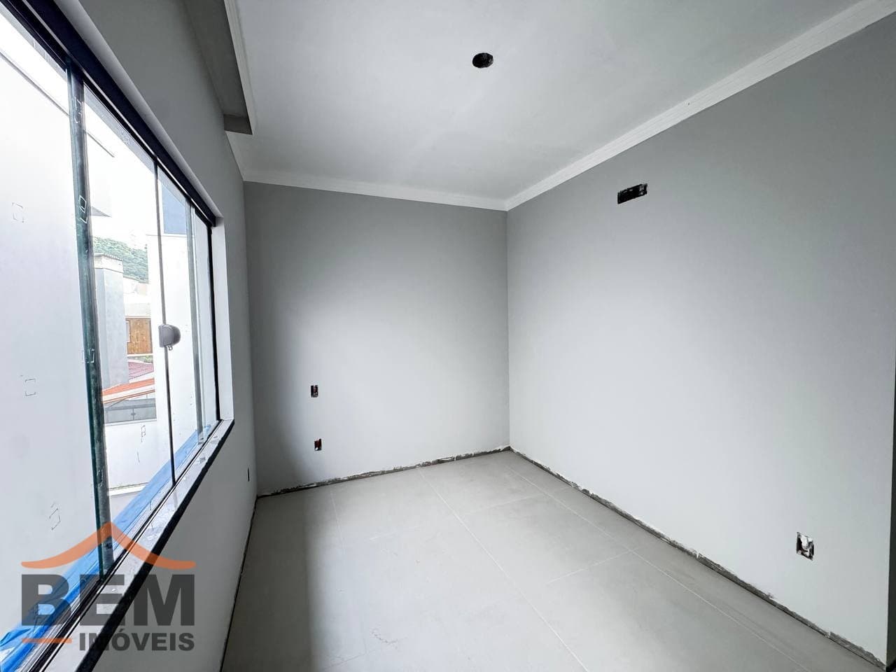 Sobrado à Venda com 2 suítes, 1 vaga no bairro Rio Pequeno em Camboriú/SC: 3ba84685-a19a-4325-93e2-53d3e2ae14bb