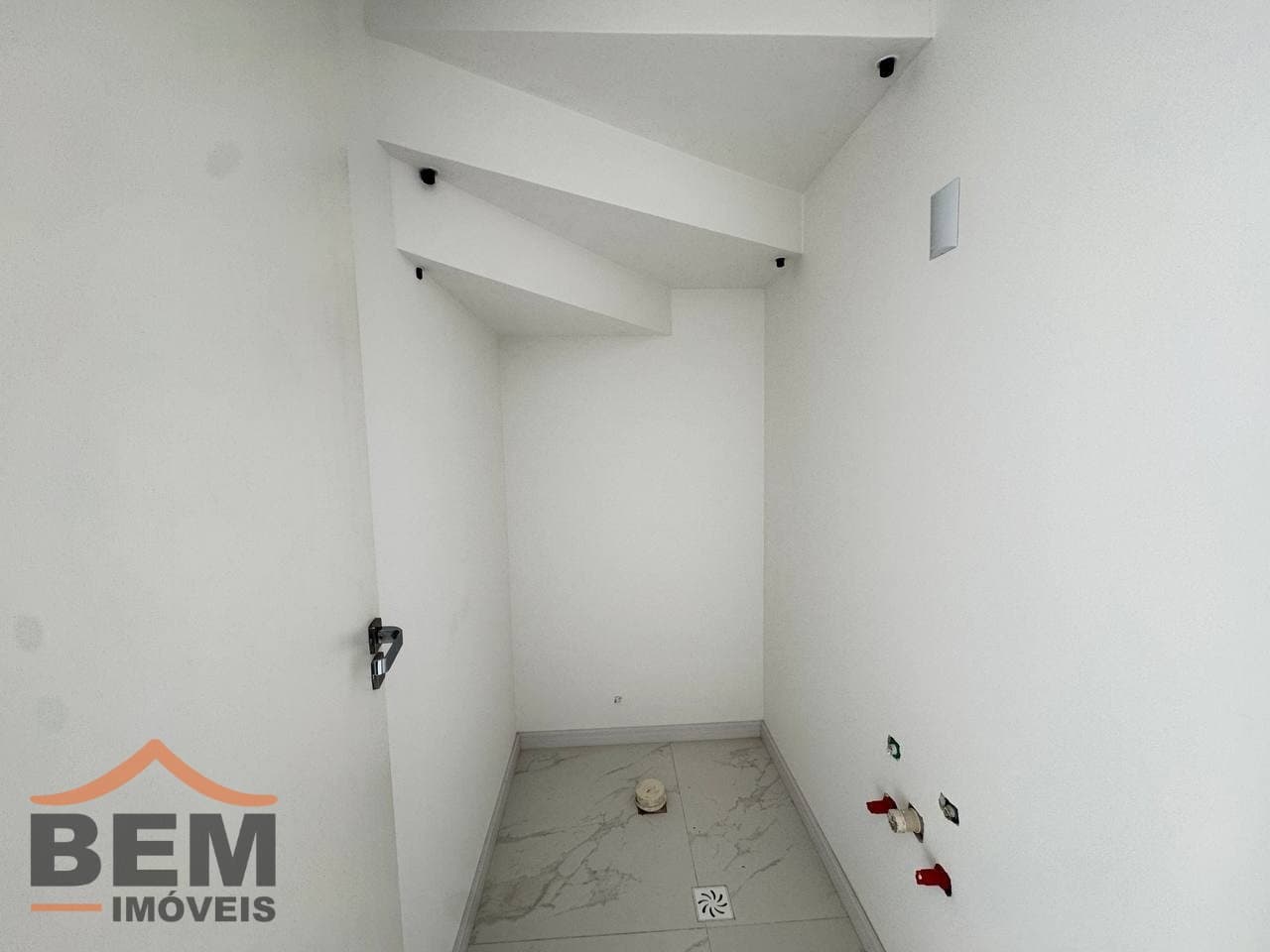 Casa à Venda com 2 suítes, 1 vaga no bairro São Francisco de Assis em Camboriú/SC