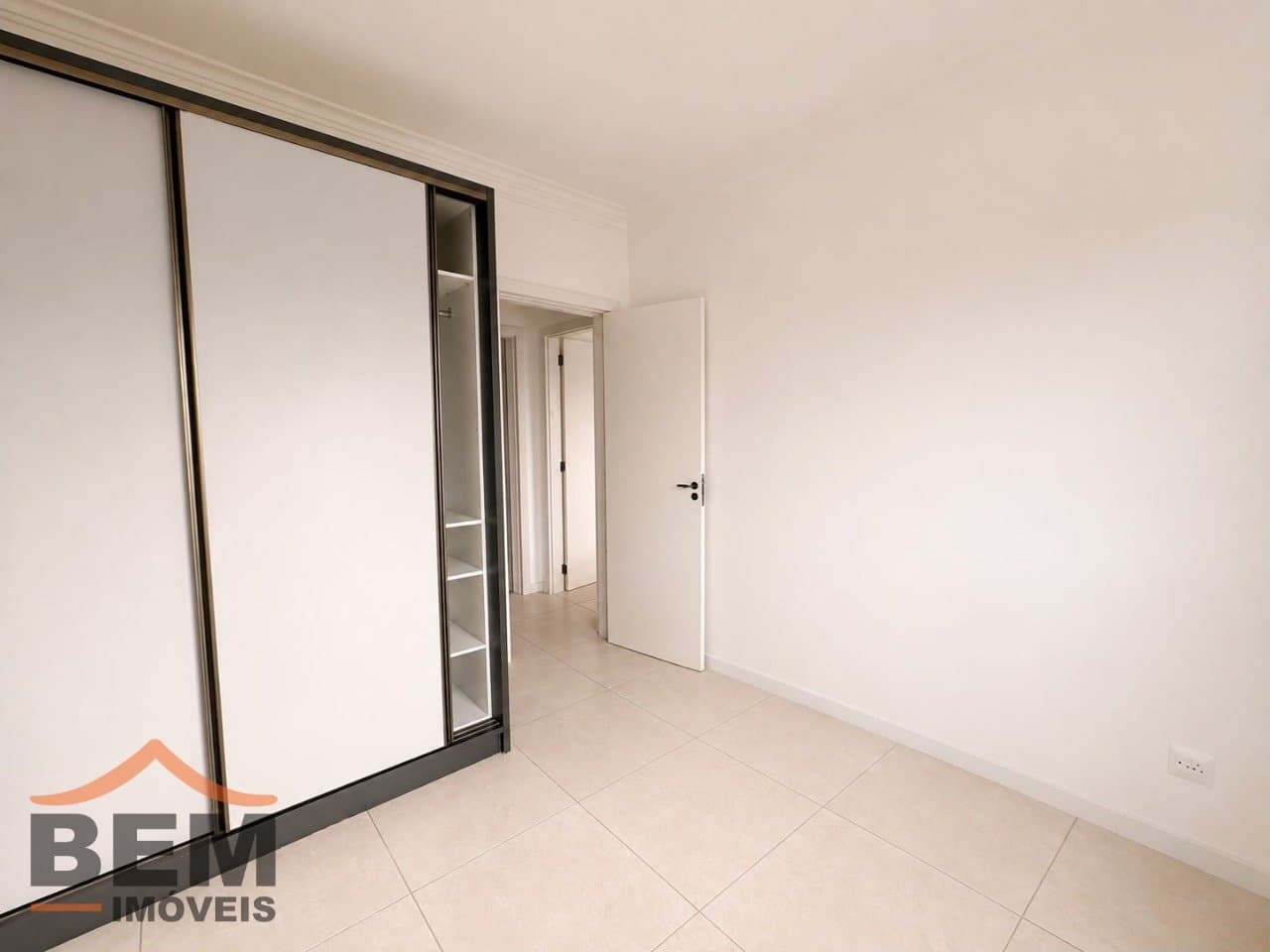 Apartamento para Locação com 2 quartos, 1 vaga no bairro Cordeiros em Itajaí/SC