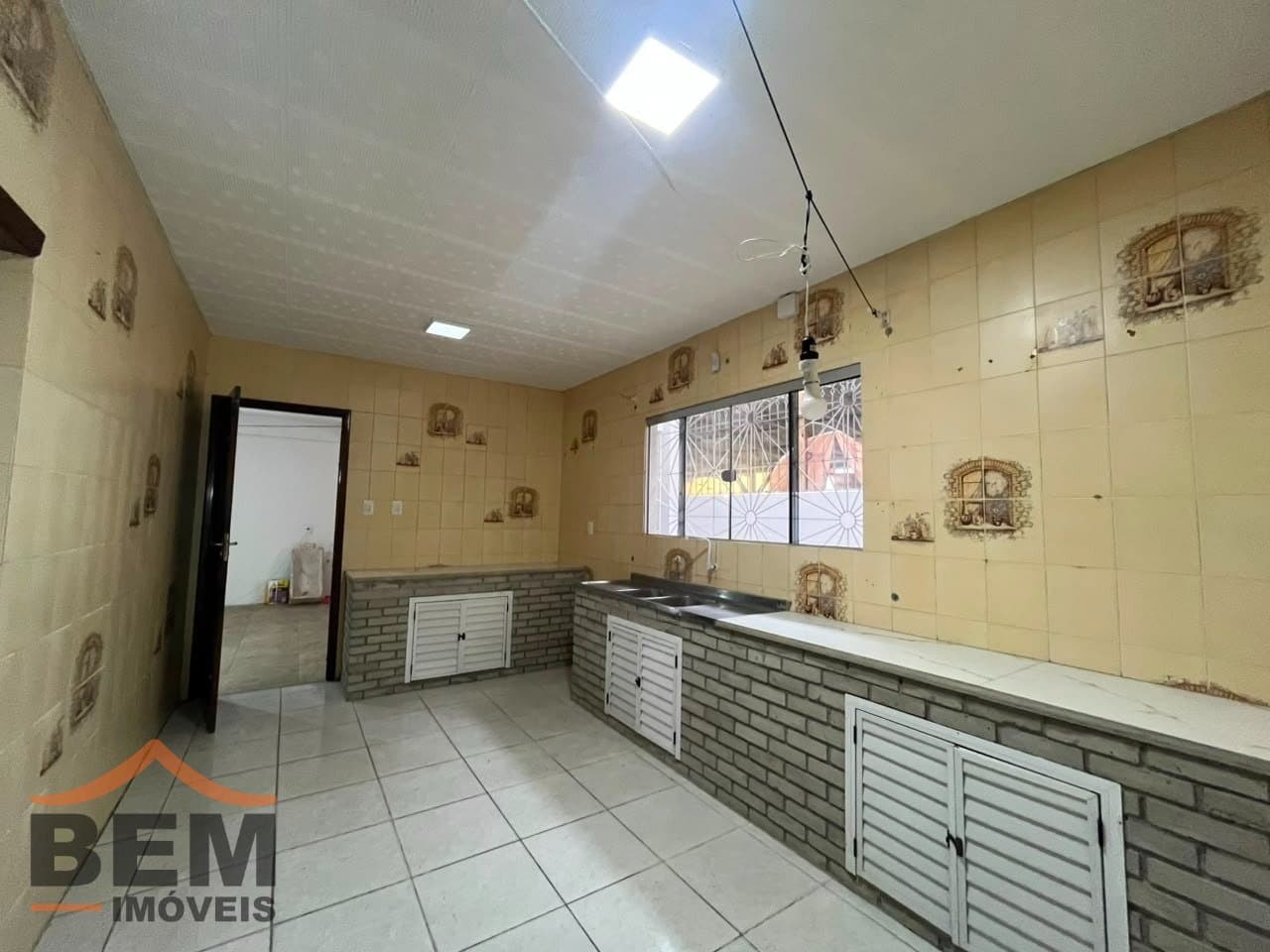 Casa comercial para Locação com 2 vagas no bairro Centro em Itajaí/SC