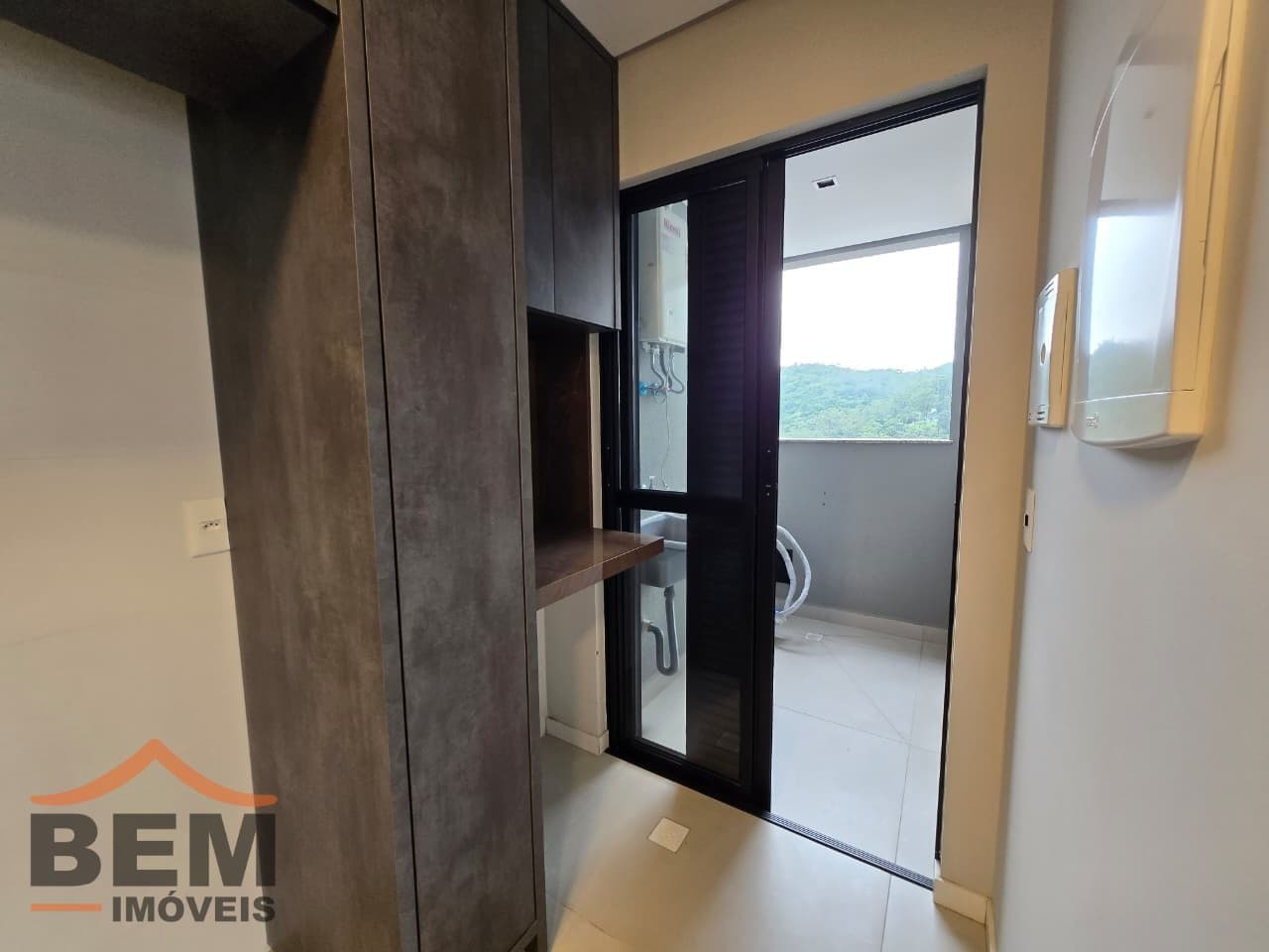 Apartamento para Locação com 1 quarto sendo 1 suíte, 1 vaga no bairro Fazenda em Itajaí/SC