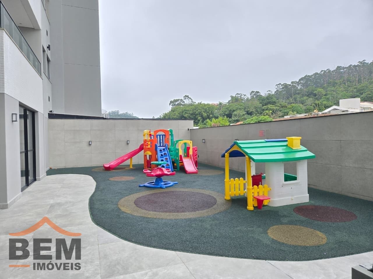 Apartamento para Locação com 1 quarto sendo 1 suíte, 1 vaga no bairro Fazenda em Itajaí/SC