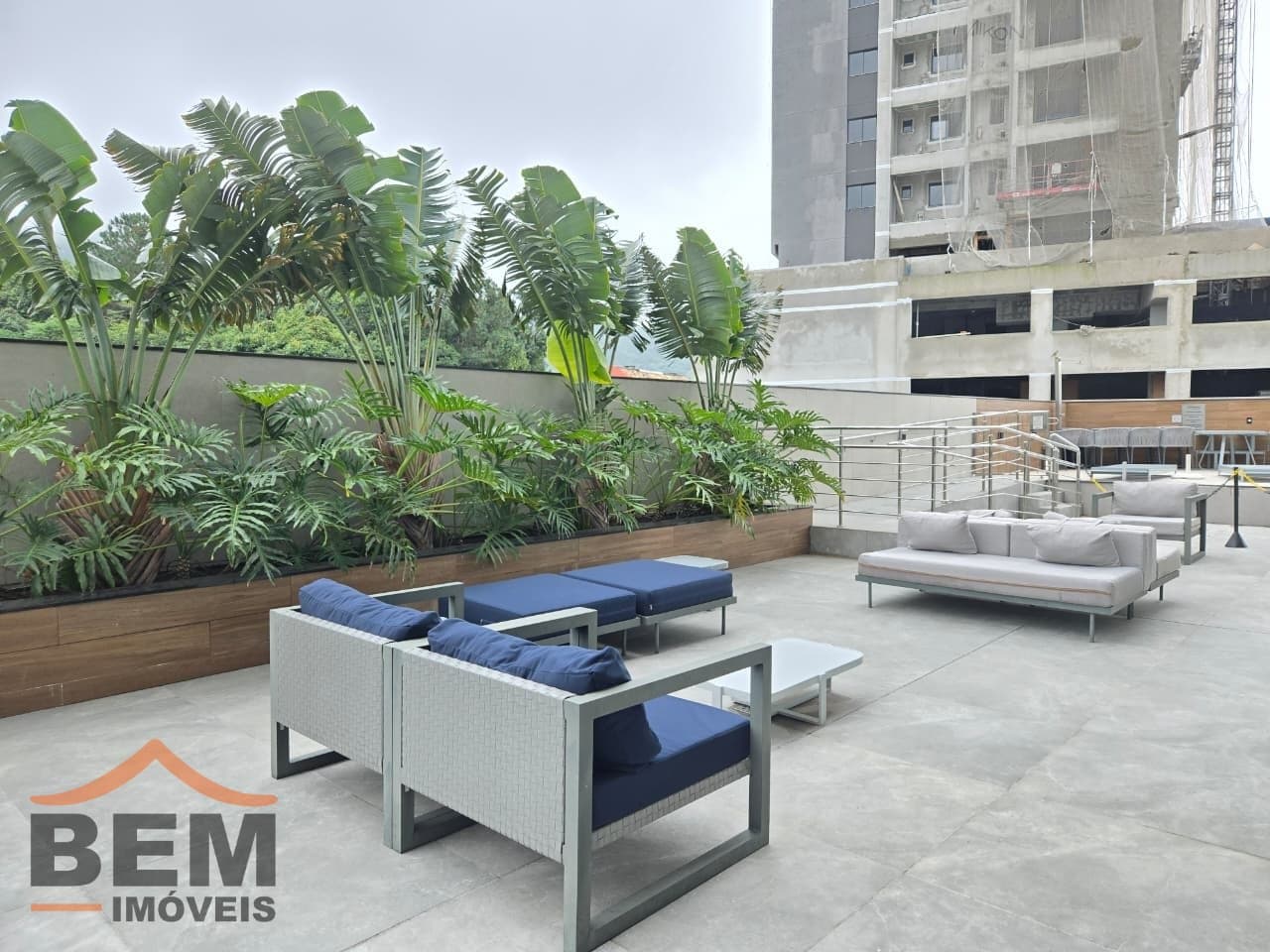 Apartamento para Locação com 1 quarto sendo 1 suíte, 1 vaga no bairro Fazenda em Itajaí/SC