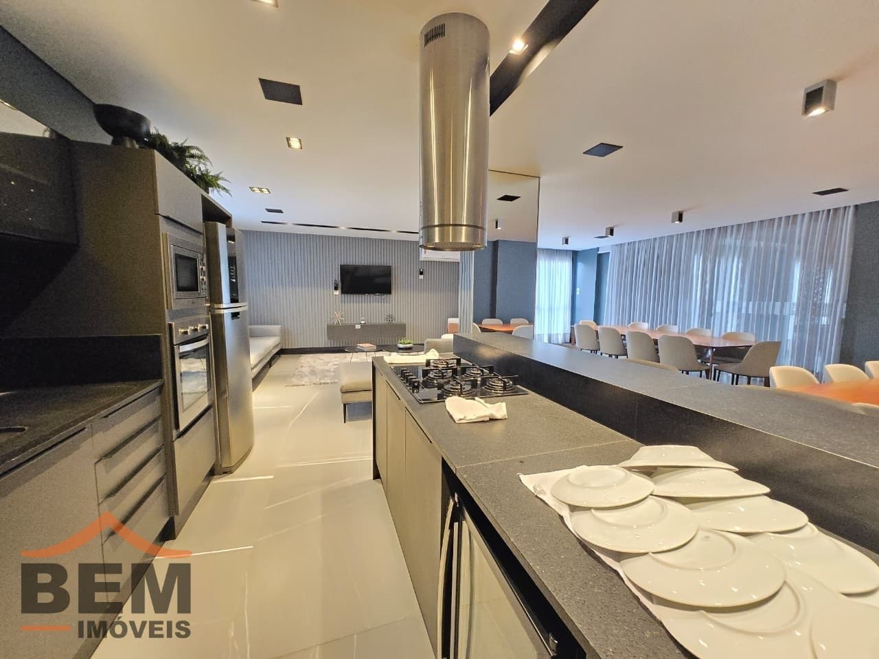 Apartamento para Locação com 1 quarto sendo 1 suíte, 1 vaga no bairro Fazenda em Itajaí/SC