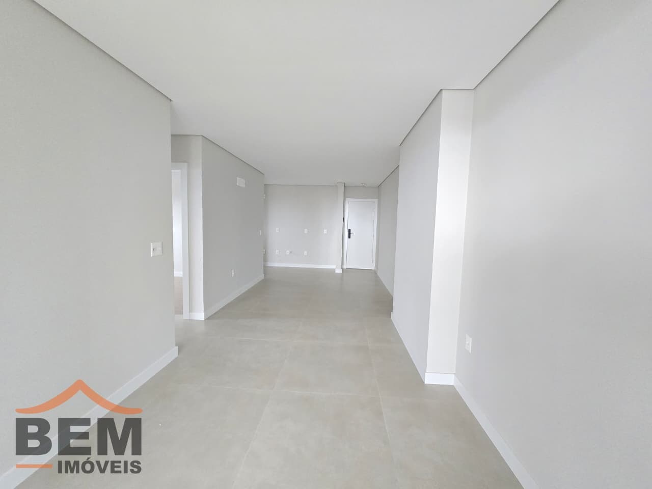 Apartamento à Venda com 2 quartos sendo 1 suíte, 1 vaga no bairro Fazenda em Itajaí/SC
