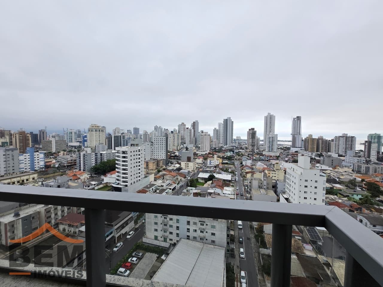 Apartamento à Venda com 2 quartos sendo 1 suíte, 1 vaga no bairro Fazenda em Itajaí/SC
