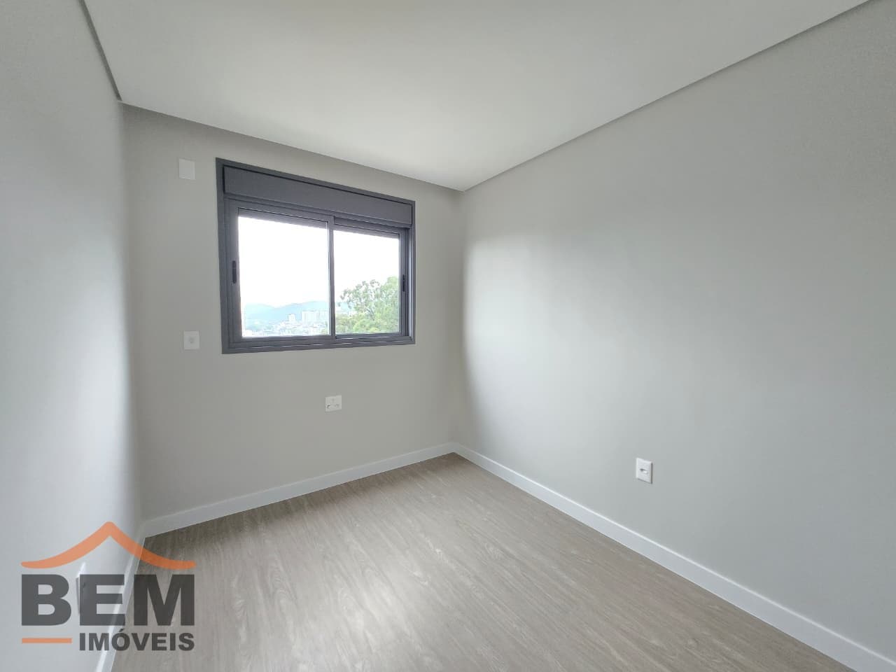 Apartamento à Venda com 2 quartos sendo 1 suíte, 1 vaga no bairro Fazenda em Itajaí/SC