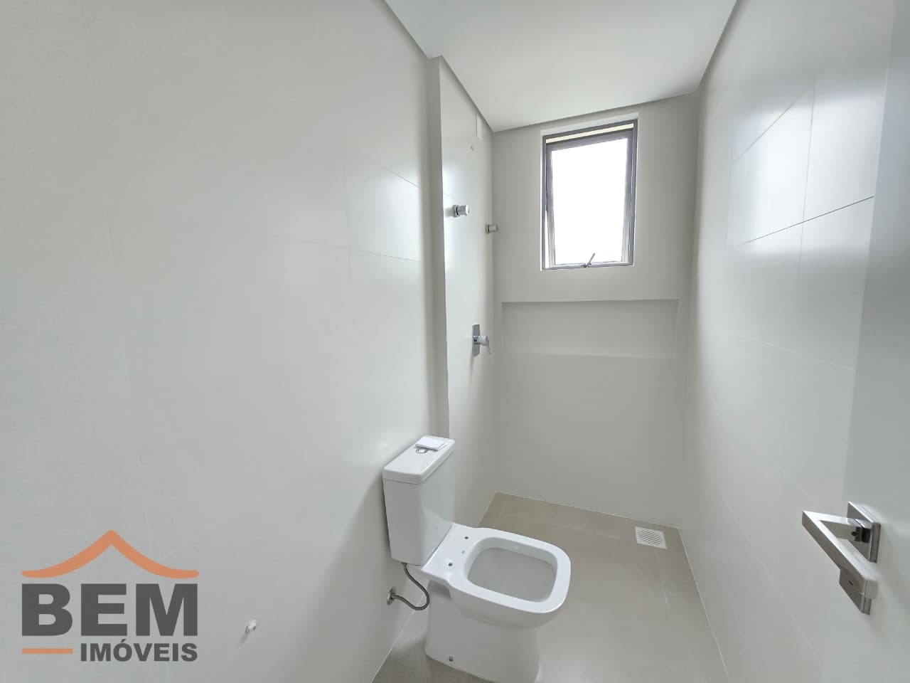 Apartamento à Venda com 2 quartos sendo 1 suíte, 1 vaga no bairro Fazenda em Itajaí/SC
