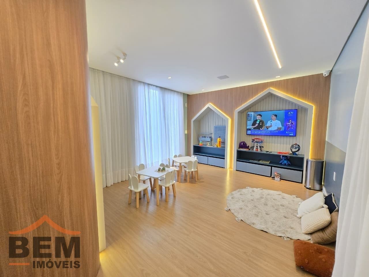 Apartamento à Venda com 2 quartos sendo 1 suíte, 1 vaga no bairro Fazenda em Itajaí/SC
