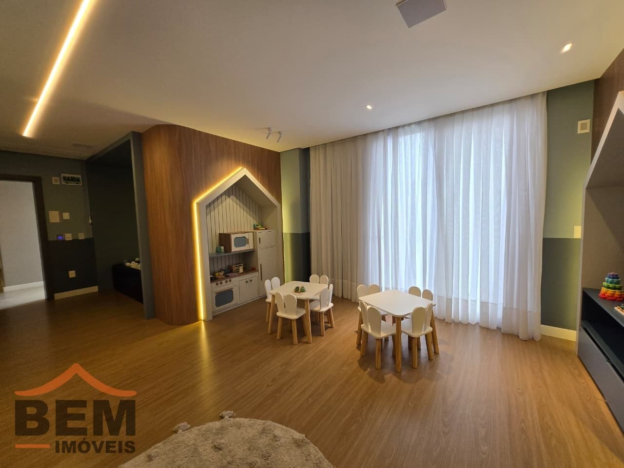 Apartamento à Venda com 2 quartos sendo 1 suíte, 1 vaga no bairro Fazenda em Itajaí/SC