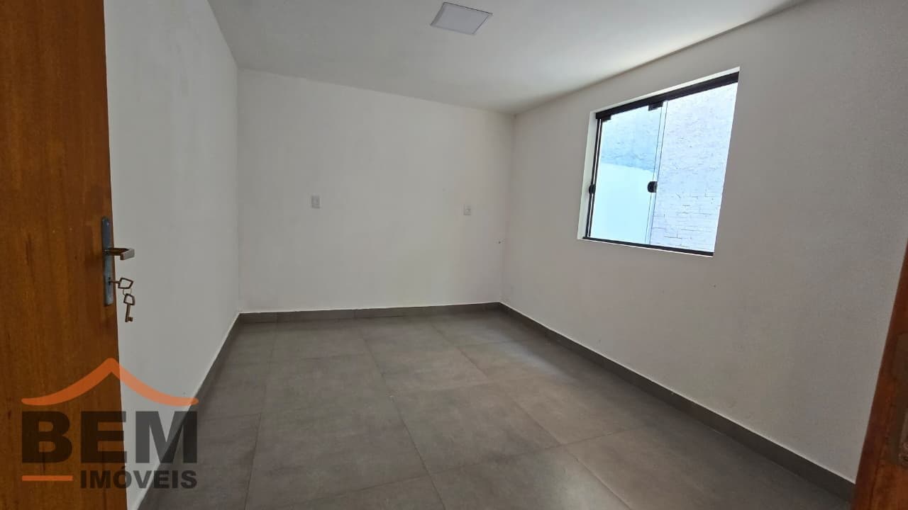 Casa à Venda com 2 quartos, 2 vagas no bairro Tabuleiro em Camboriú/SC