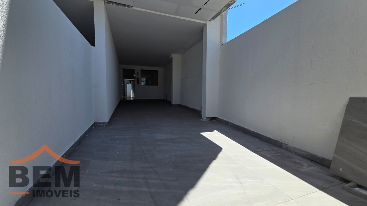 Casa à Venda com 2 quartos, 2 vagas no bairro Tabuleiro em Camboriú/SC