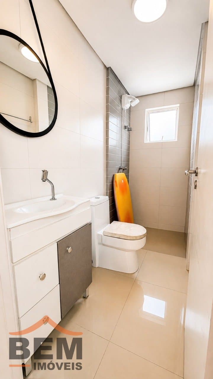 Apartamento à Venda com 2 quartos sendo 2 suítes, 1 vaga no bairro Ressacada em Itajaí/SC