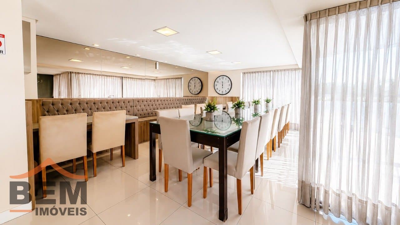 Apartamento à Venda com 2 quartos sendo 2 suítes, 1 vaga no bairro Ressacada em Itajaí/SC