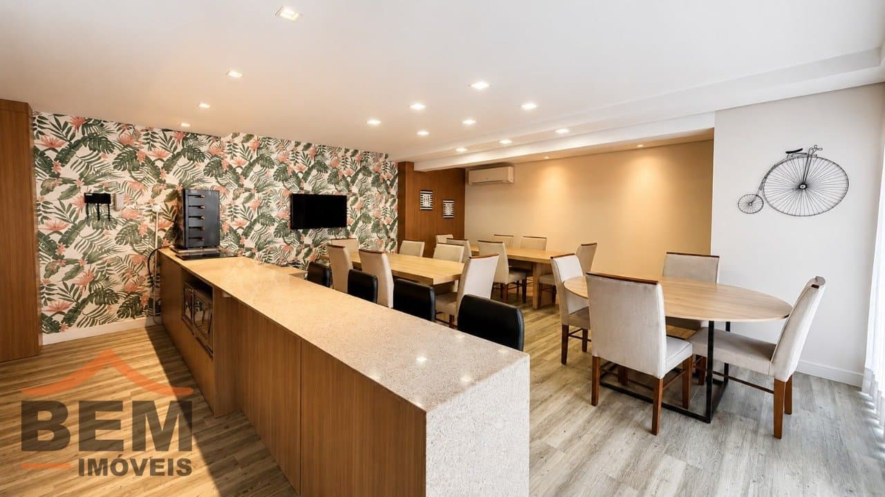 Apartamento à Venda com 2 quartos sendo 2 suítes, 1 vaga no bairro Ressacada em Itajaí/SC