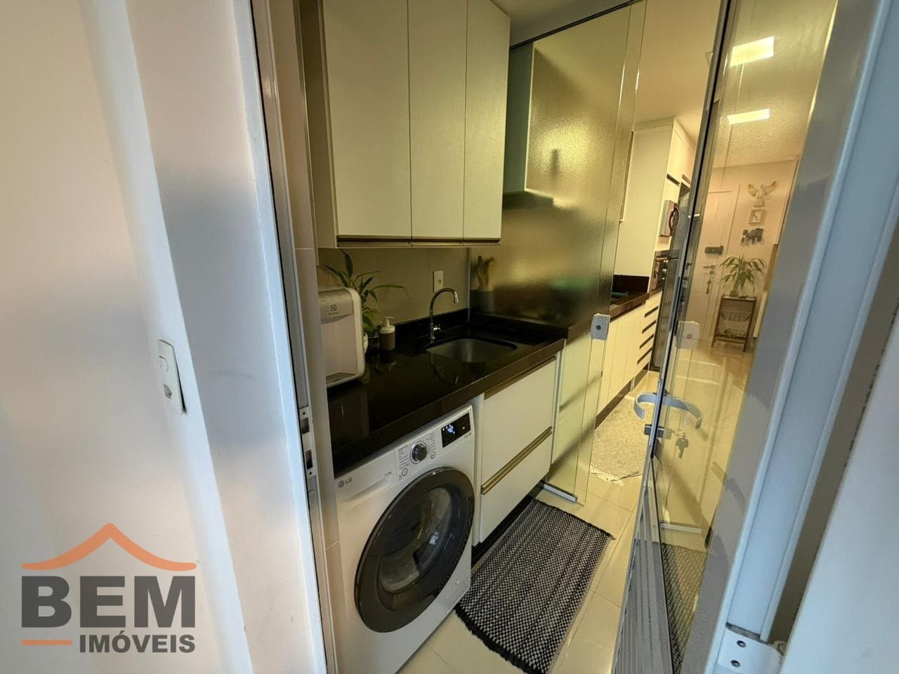 Apartamento à Venda com 2 quartos sendo 1 suíte, 1 vaga no bairro Ressacada em Itajaí/SC