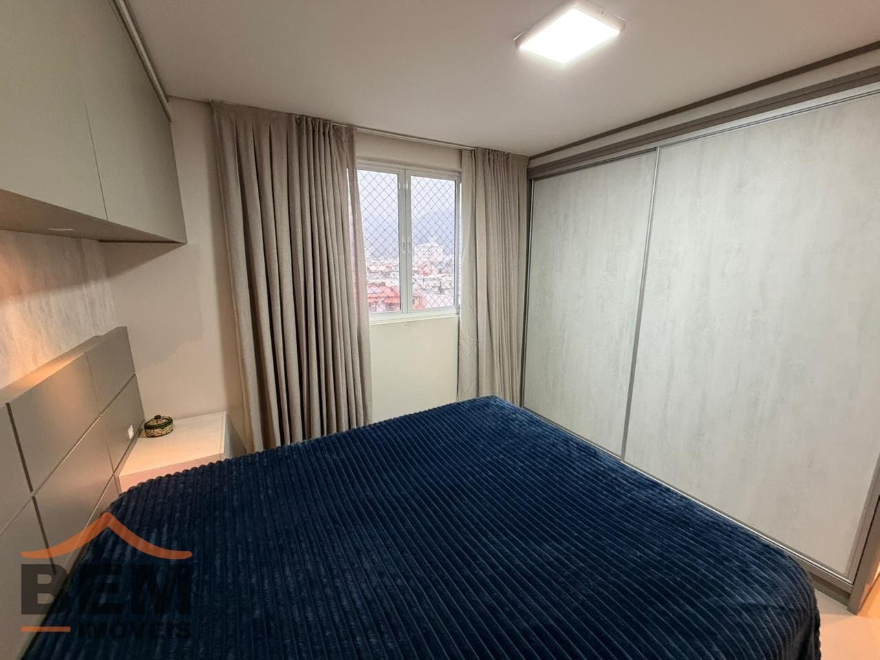 Apartamento à Venda com 2 quartos sendo 1 suíte, 1 vaga no bairro Ressacada em Itajaí/SC