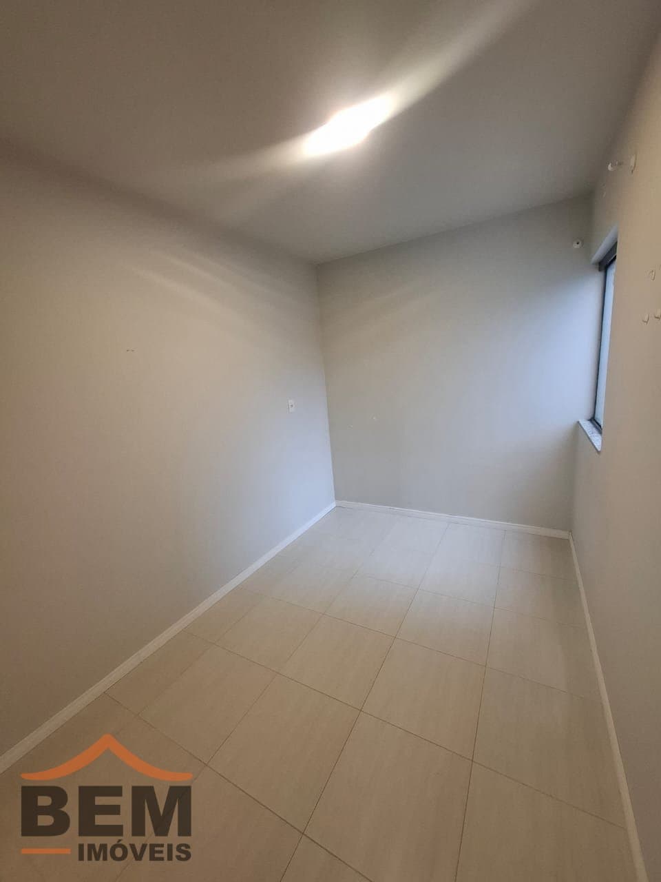 Apartamento à Venda com 2 quartos, 1 vaga no bairro Murta em Itajaí/SC