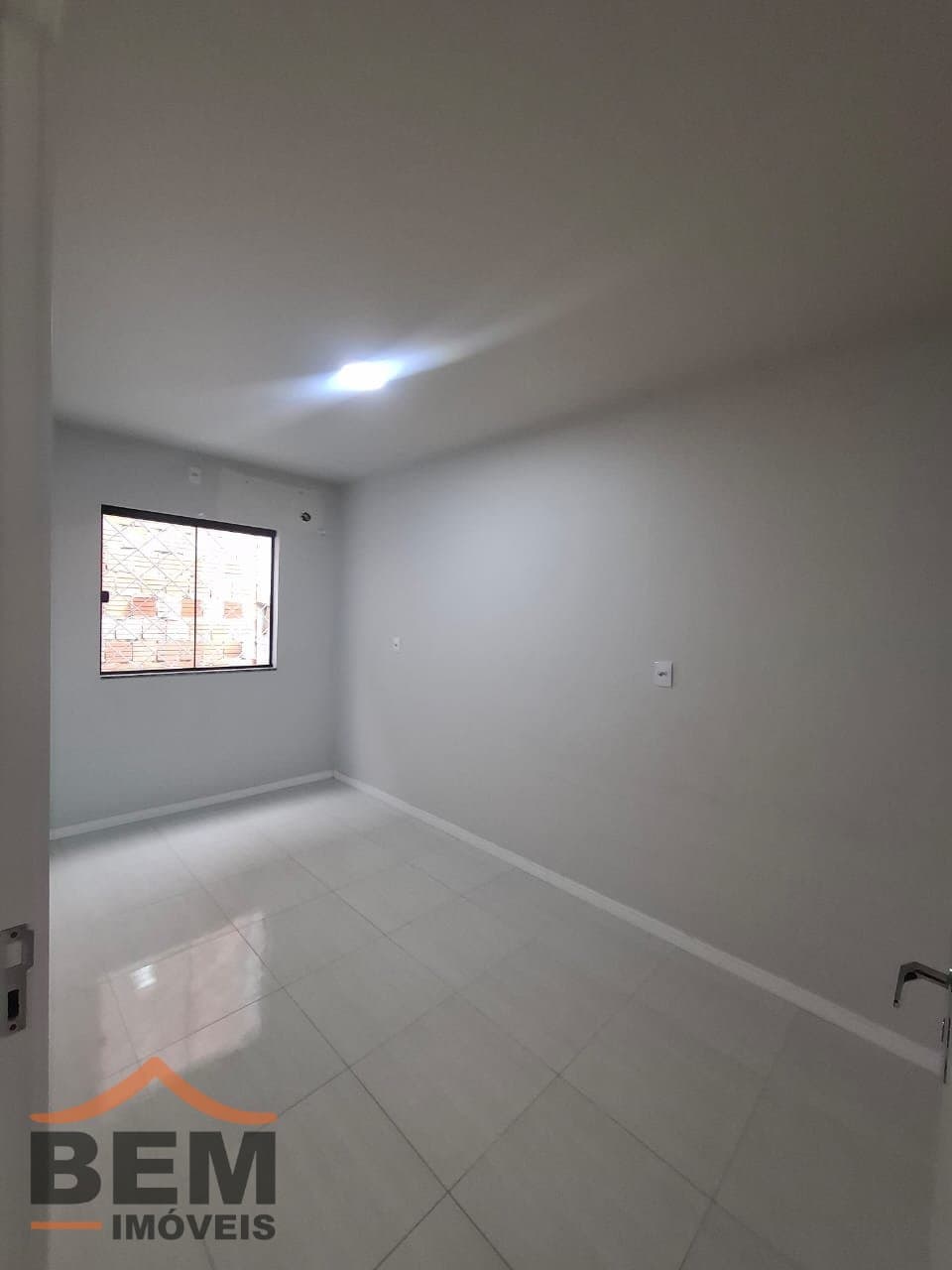 Apartamento à Venda com 2 quartos, 1 vaga no bairro Murta em Itajaí/SC