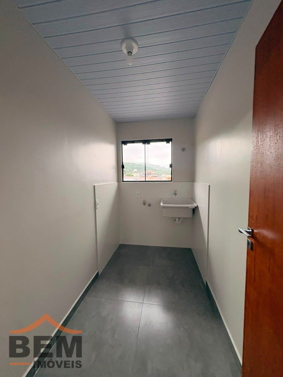 Casa para Locação com 4 quartos, 5 vagas no bairro Fazenda em Itajaí/SC