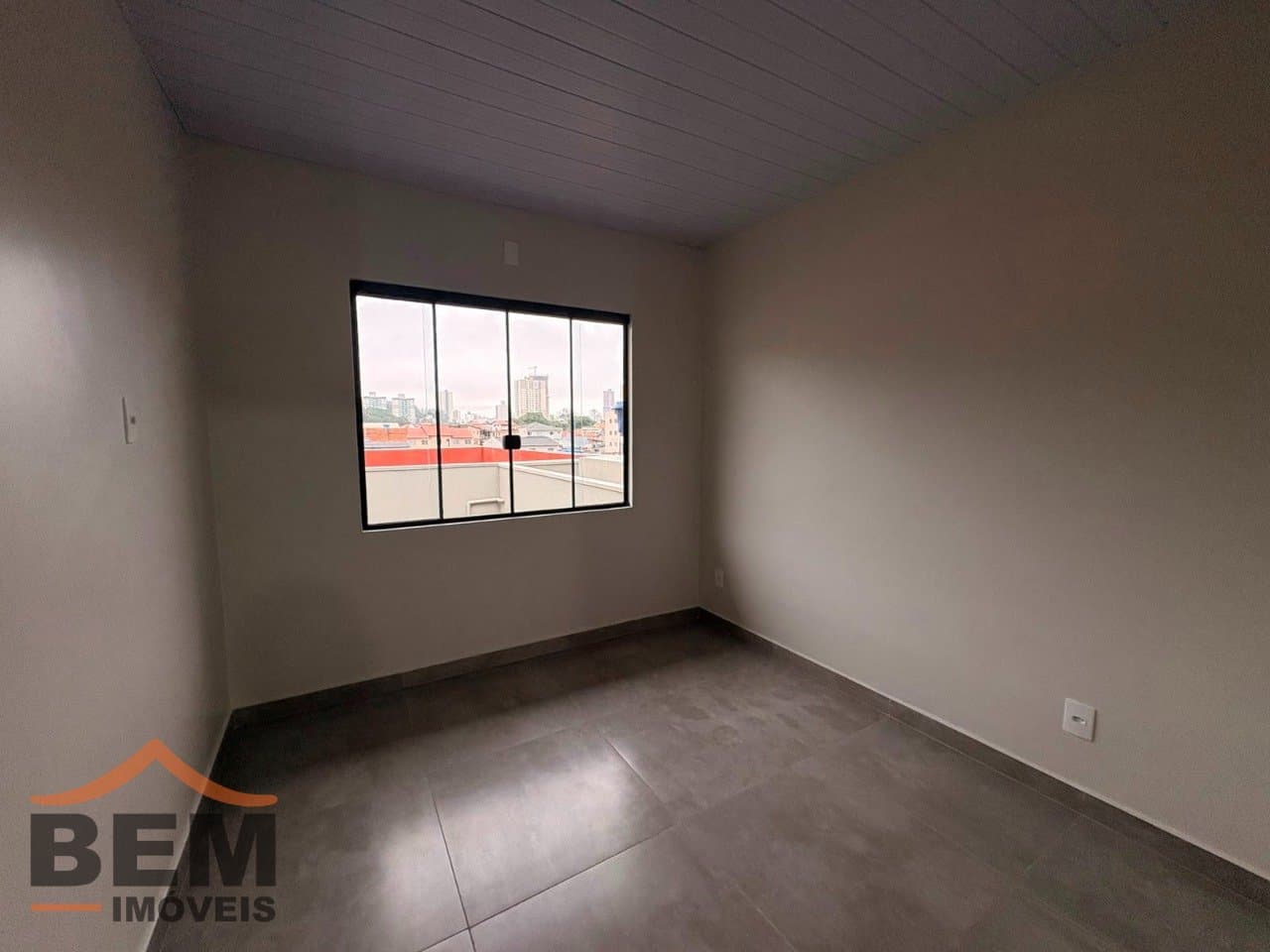 Casa para Locação com 4 quartos, 5 vagas no bairro Fazenda em Itajaí/SC