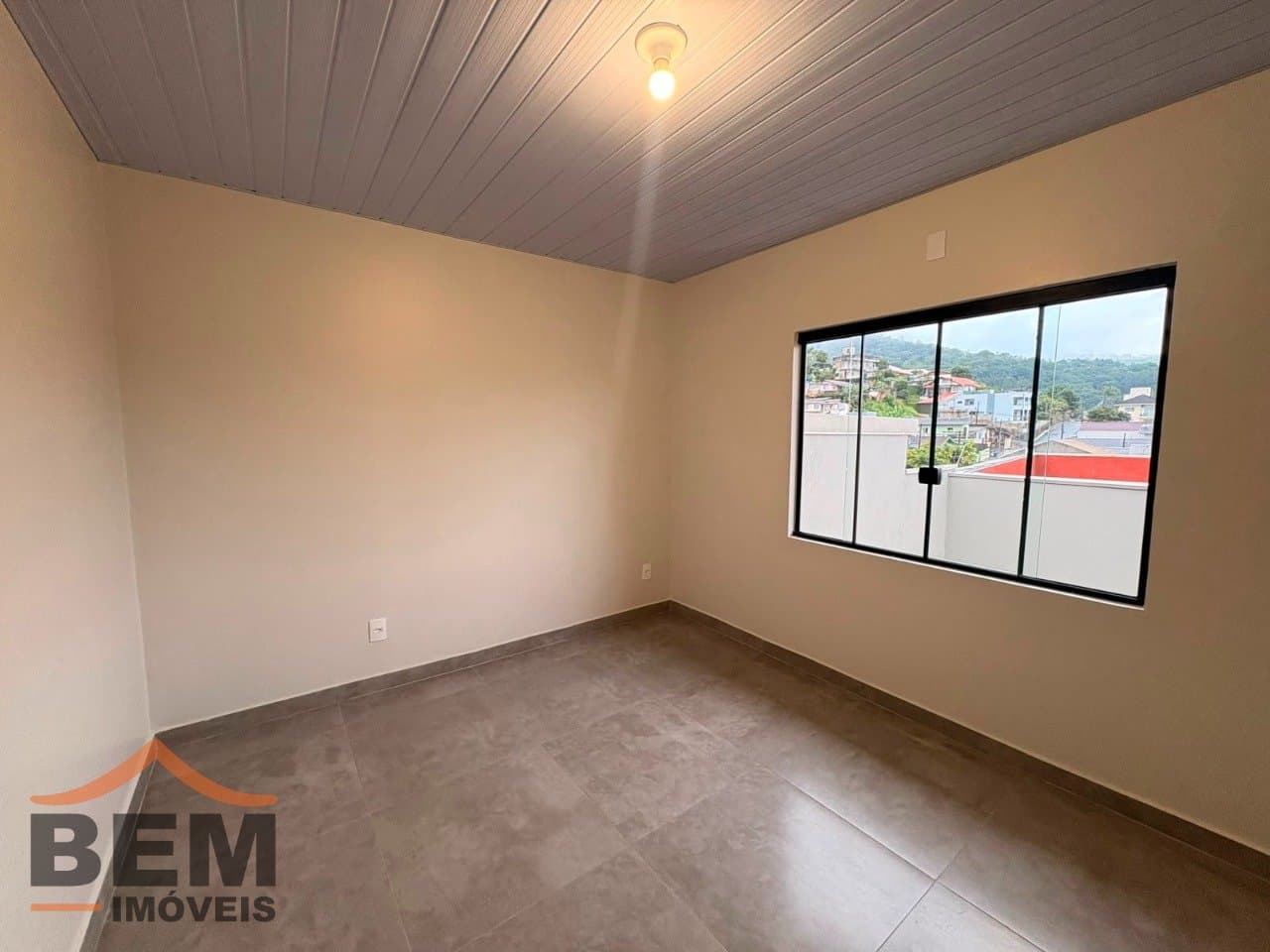 Casa para Locação com 4 quartos, 5 vagas no bairro Fazenda em Itajaí/SC