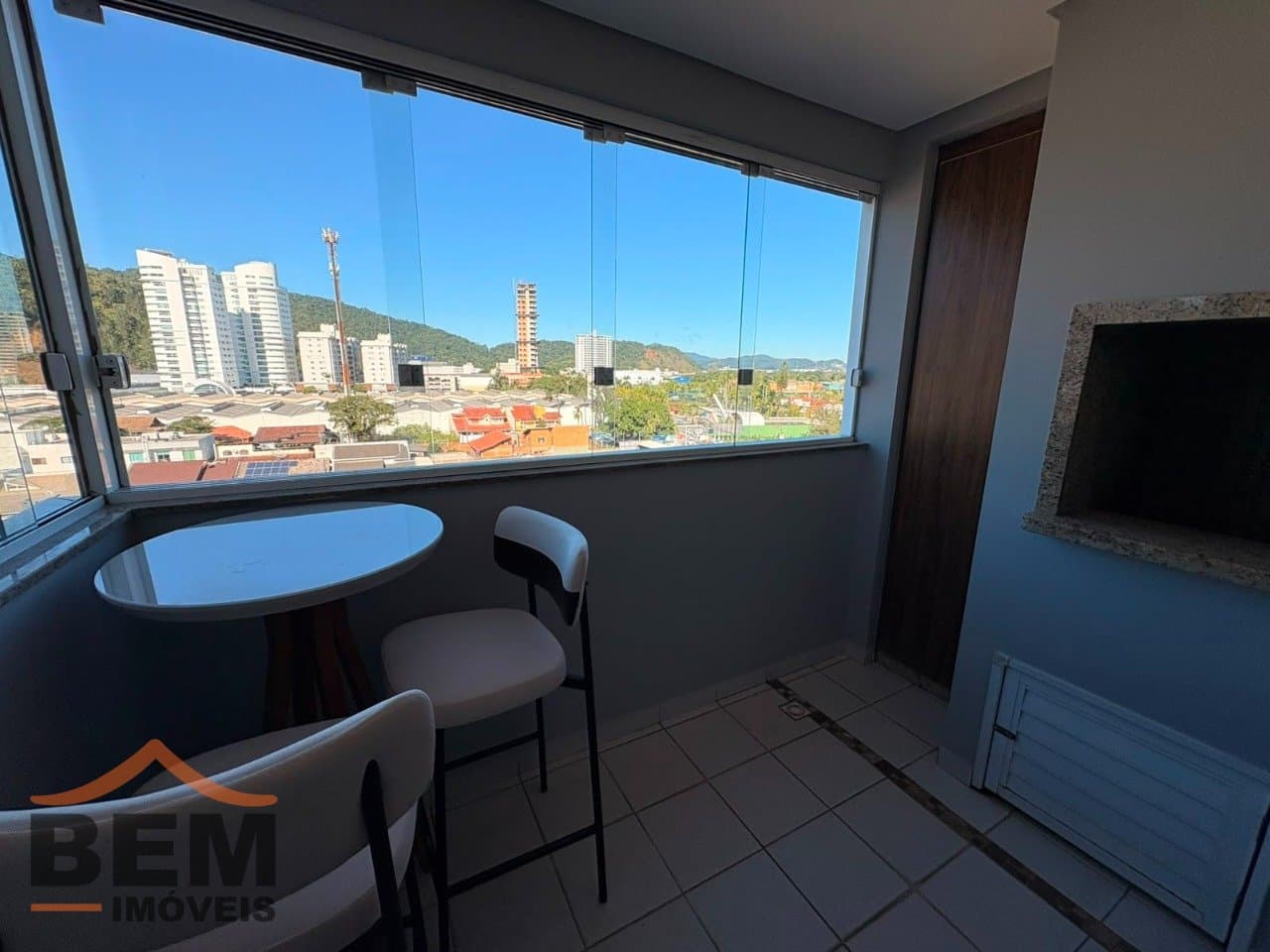 Apartamento para Locação com 2 quartos, 1 vaga no bairro Dom Bosco em Itajaí/SC