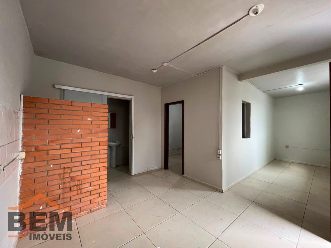 Casa para Locação com 1 quarto, 1 vaga no bairro São Vicente em Itajaí/SC: 11 - COZINHA E SALA