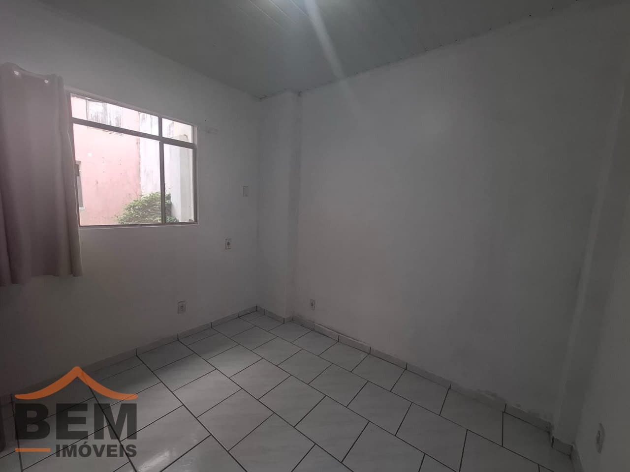 Casa para Locação com 2 quartos, 1 vaga no bairro Centro em Itajaí/SC: 8-DORMITÓRIO