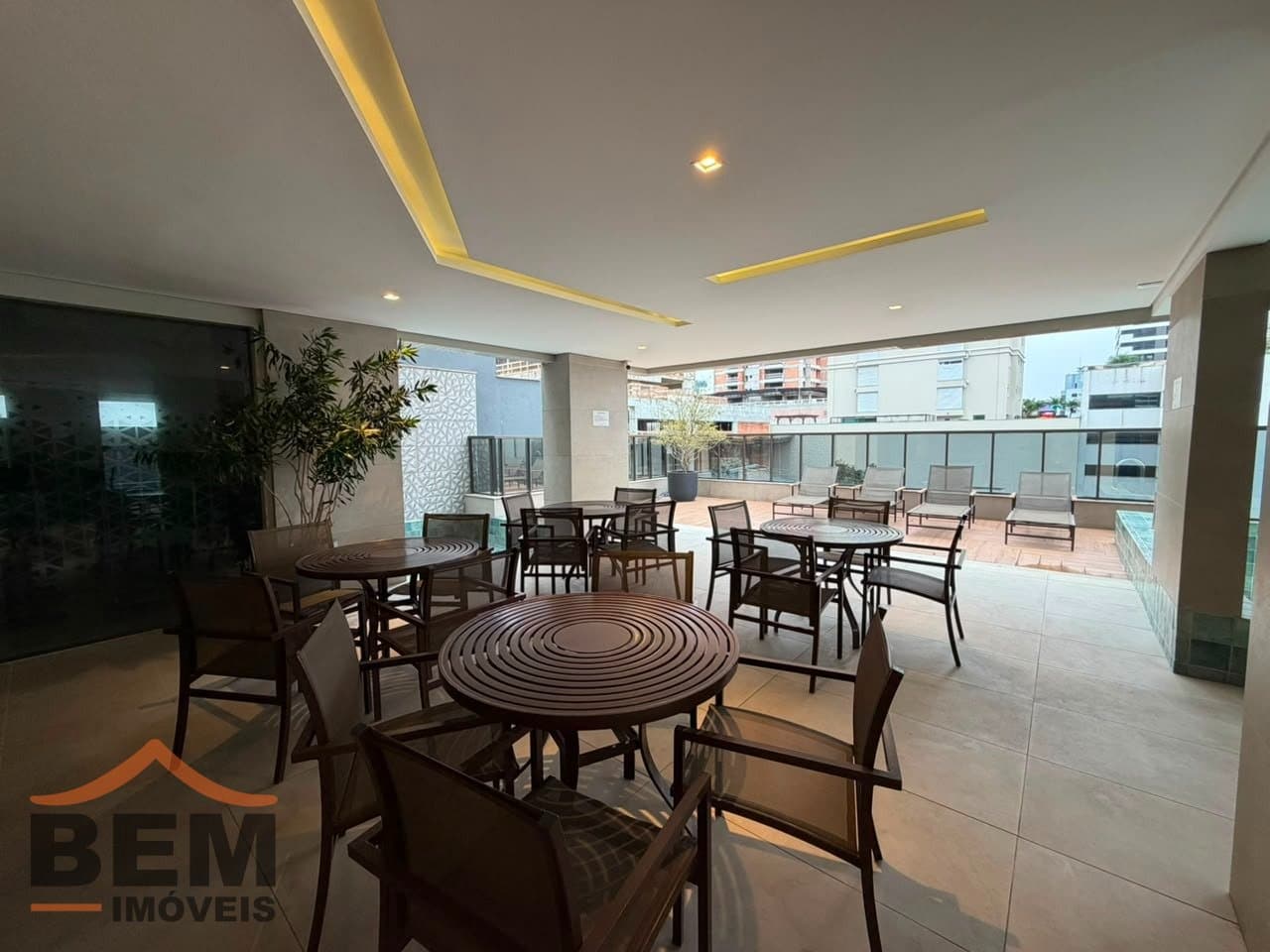 Apartamento à Venda com 2 quartos sendo 2 suítes, 2 vagas no bairro Fazenda em Itajai/SC
