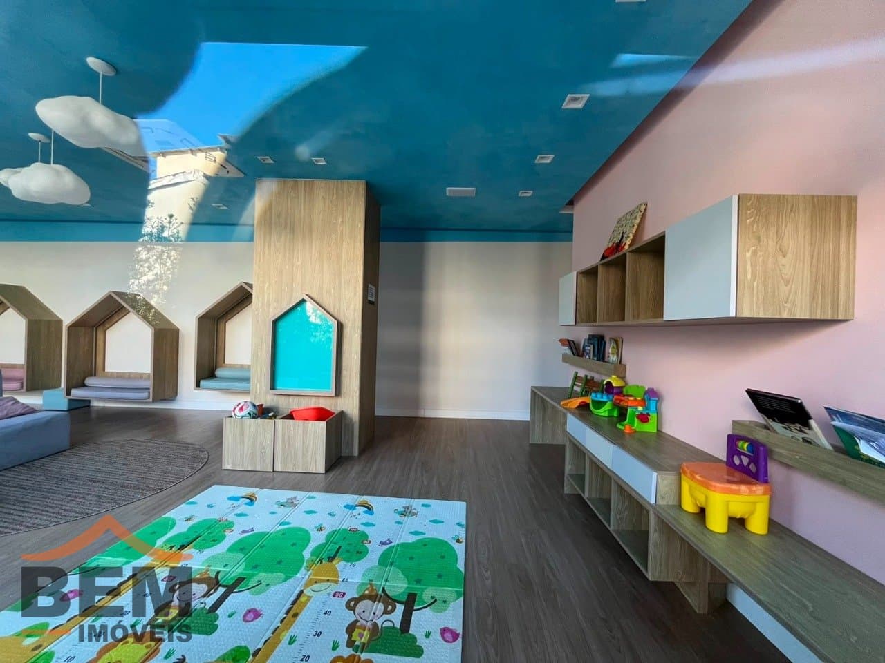Apartamento para Locação com 2 quartos sendo 1 suíte, 1 vaga no bairro Praia Brava em Itajaí/SC: 8 - BRINQUEDOTECA