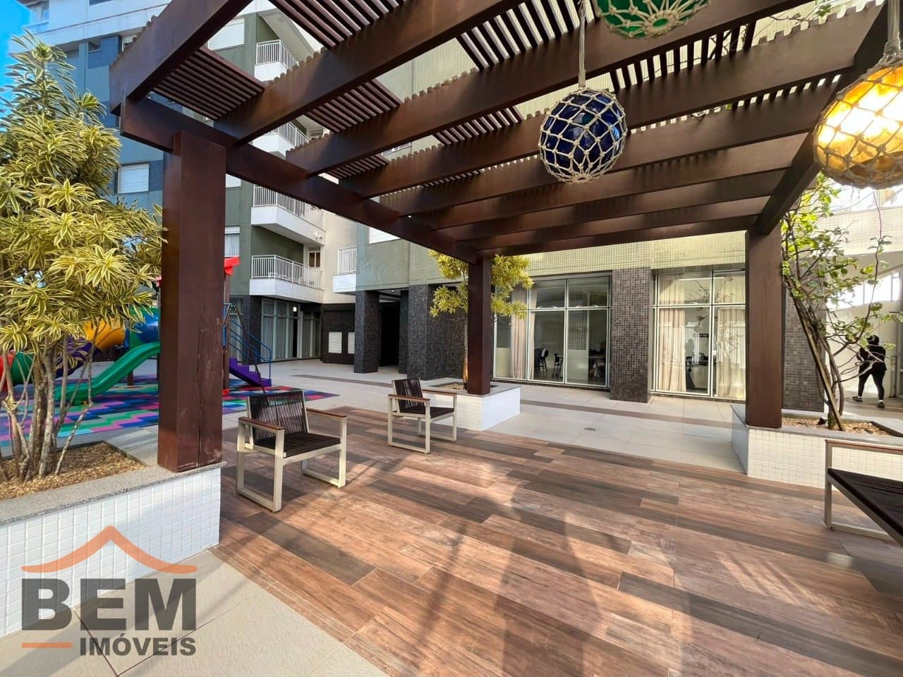 Apartamento para Locação com 2 quartos sendo 1 suíte, 1 vaga no bairro Praia Brava em Itajaí/SC: 12 - ÁREA EXTERNA