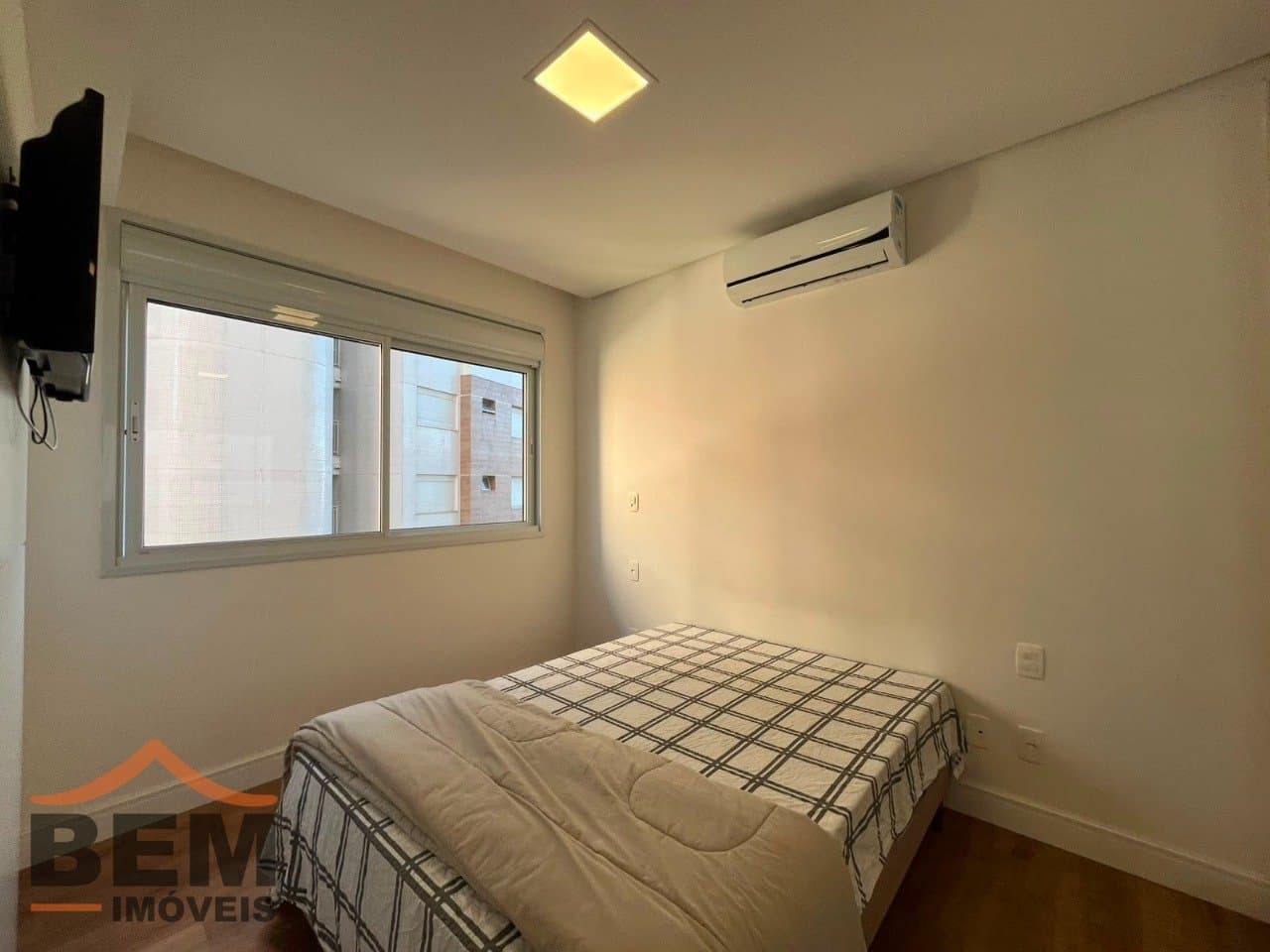 Apartamento para Locação com 2 quartos sendo 1 suíte, 1 vaga no bairro Praia Brava em Itajaí/SC: 14 - SUÍTE