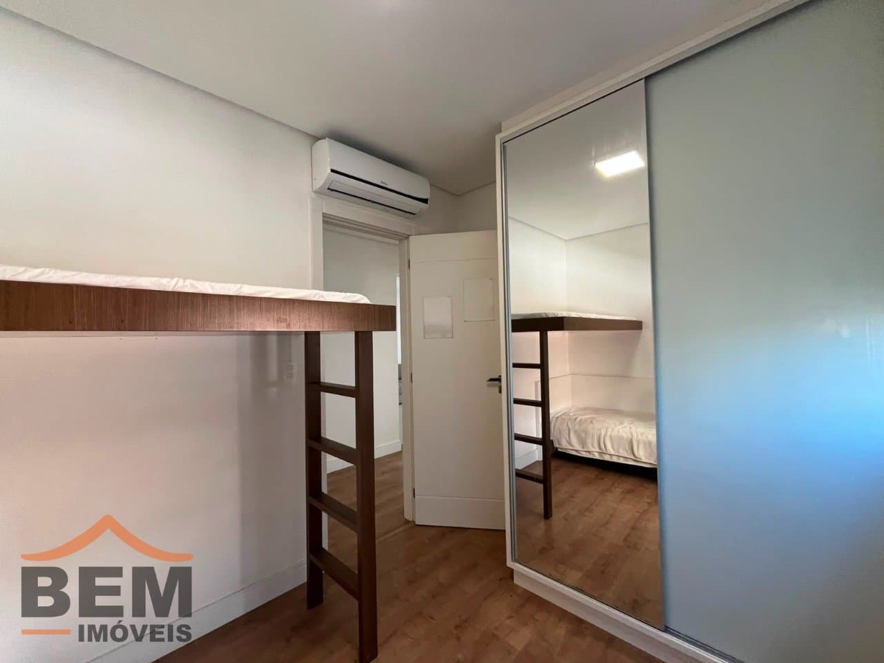 Apartamento para Locação com 2 quartos sendo 1 suíte, 1 vaga no bairro Praia Brava em Itajaí/SC: 16 - DORMITÓRIO 2