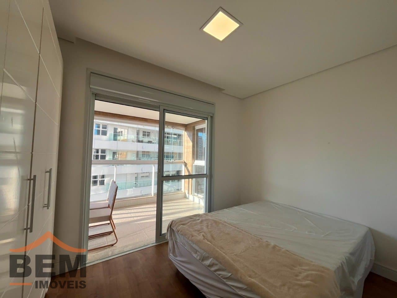 Apartamento para Locação com 2 quartos sendo 1 suíte, 1 vaga no bairro Praia Brava em Itajaí/SC: 19 - SUÍTE