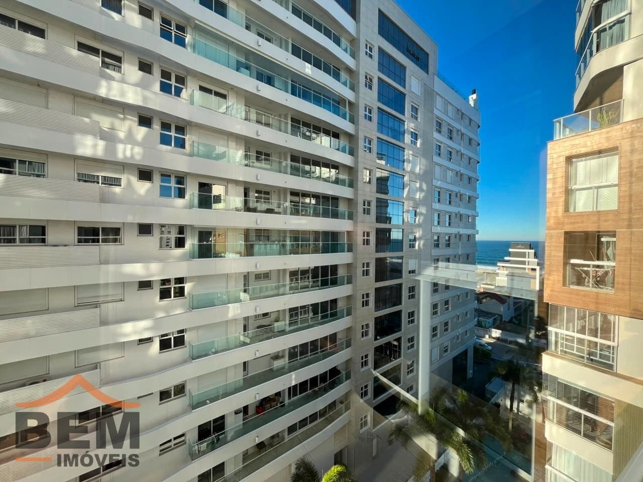 Apartamento para Locação com 2 quartos sendo 1 suíte, 1 vaga no bairro Praia Brava em Itajaí/SC: 28 - VISTA DA SACADA