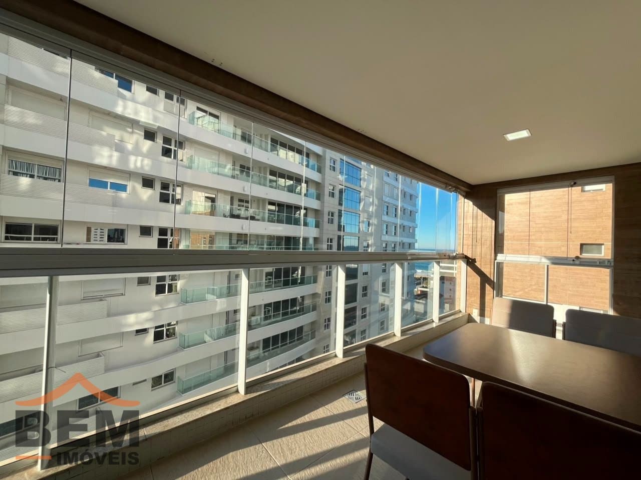 Apartamento para Locação com 2 quartos sendo 1 suíte, 1 vaga no bairro Praia Brava em Itajaí/SC: 29 - SACADA