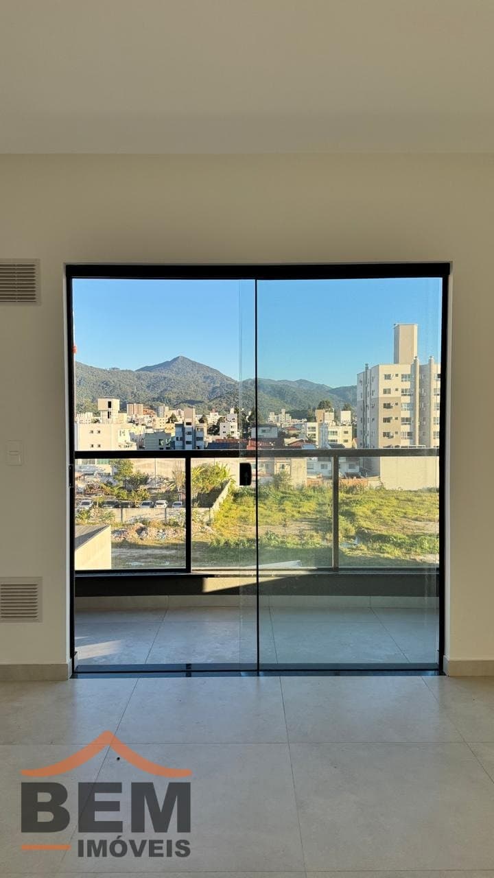 Apartamento à Venda com 2 quartos sendo 2 suítes, 1 vaga no bairro Centro em Camboriú/SC: c0b69bdb-069f-4276-a14d-aa4b0c960be1