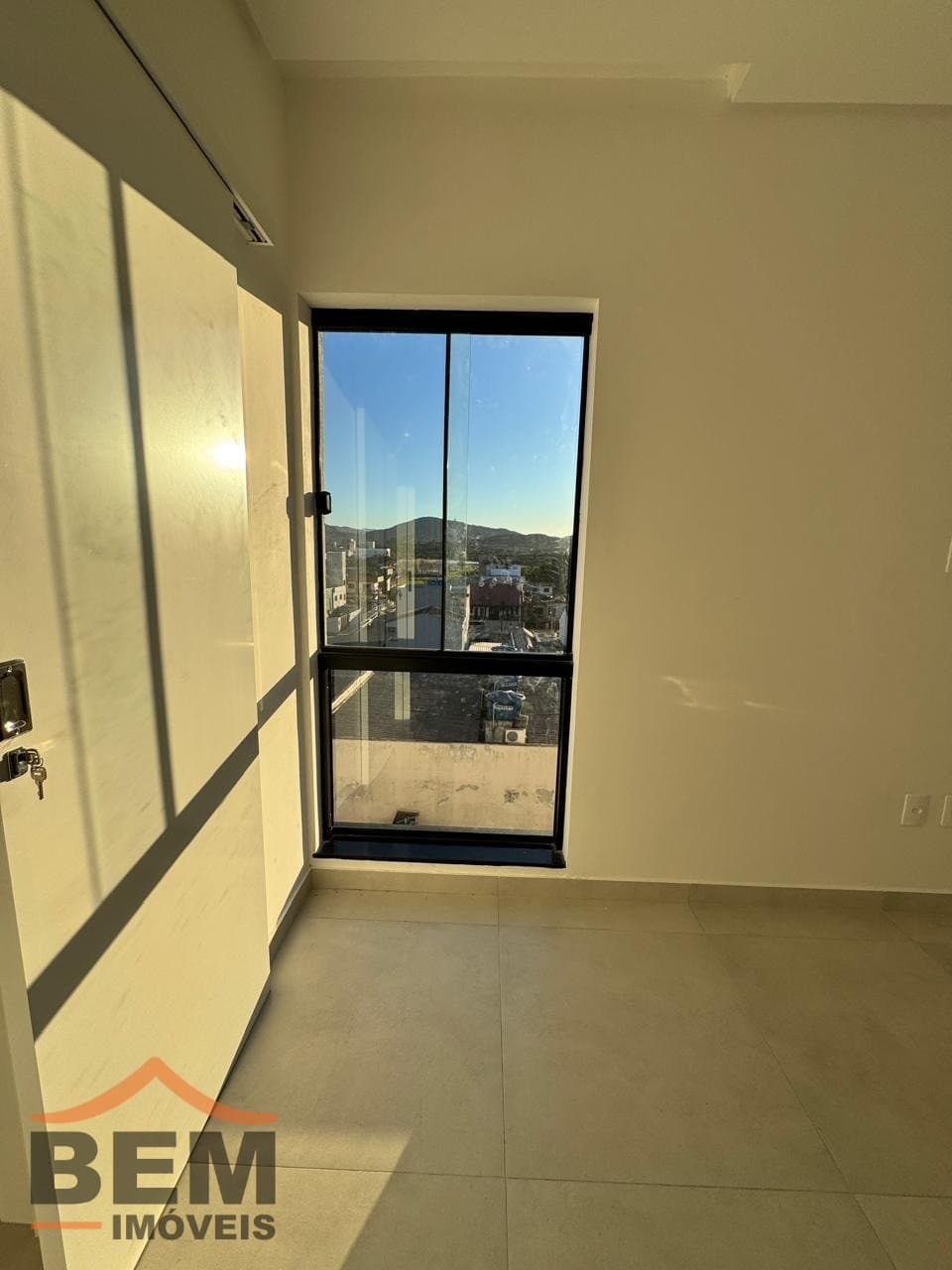 Apartamento à Venda com 2 quartos sendo 2 suítes, 1 vaga no bairro Centro em Camboriú/SC: 911446a1-58ed-4260-9d40-c08c3e570227
