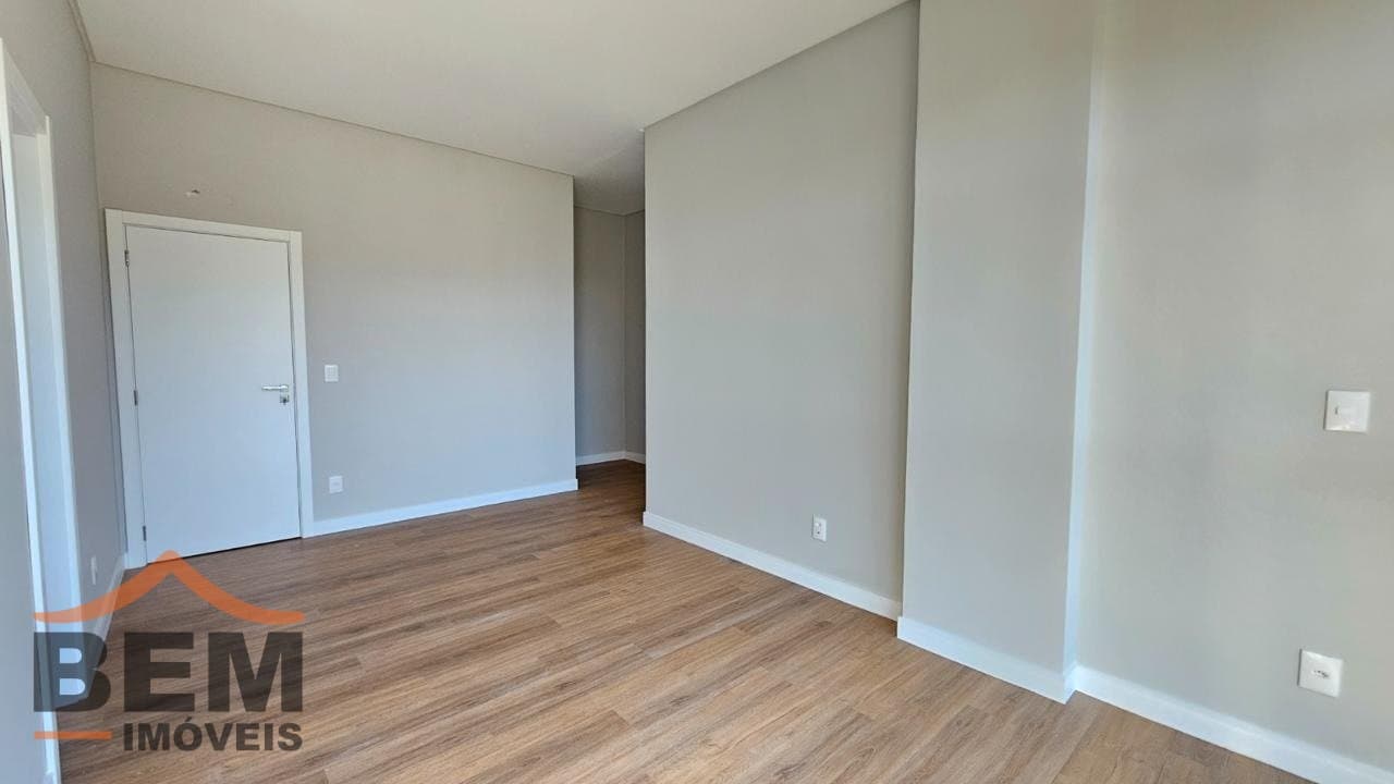 Apartamento Duplex para Locação com 3 quartos sendo 3 suítes, 3 vagas no bairro Fazenda em Itajaí/SC: 8 - INTERNO