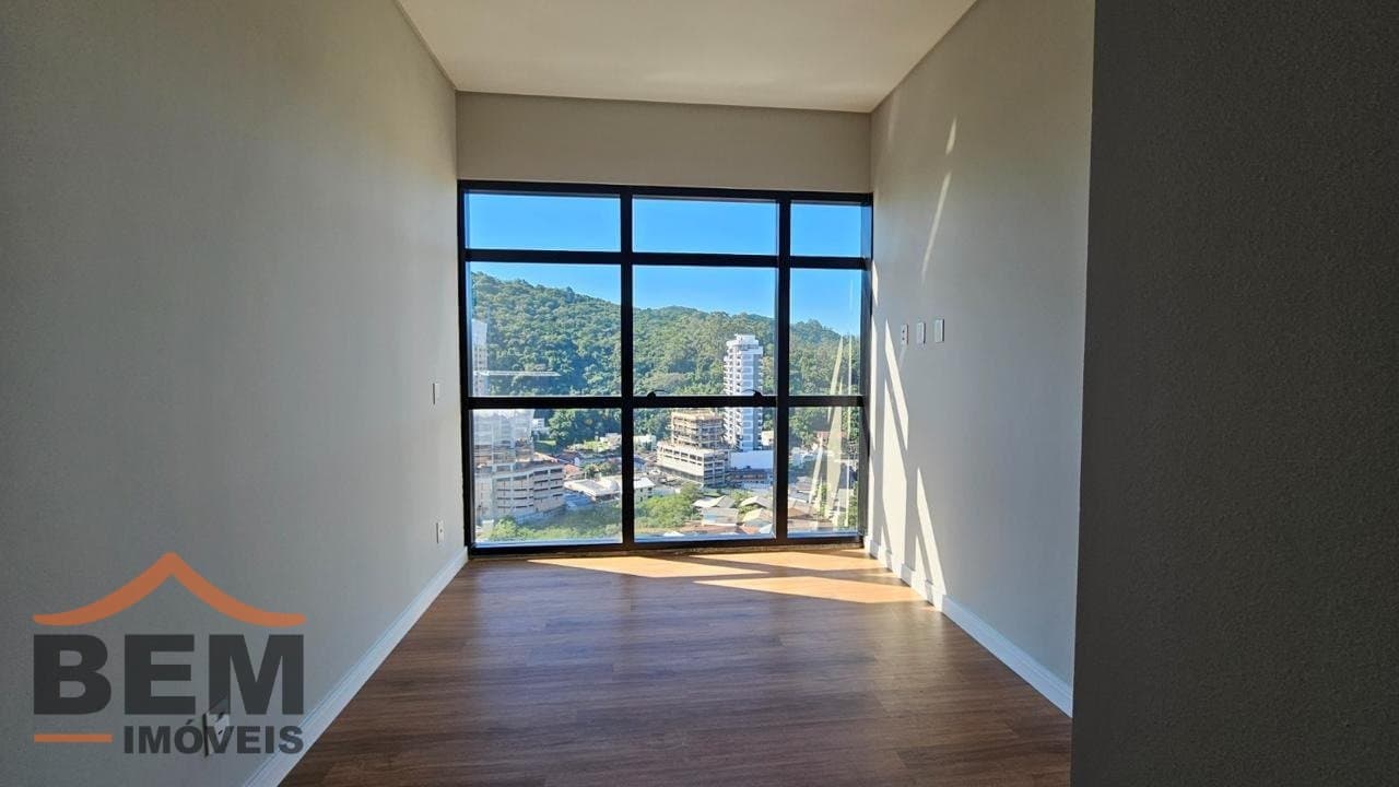 Apartamento Duplex para Locação com 3 quartos sendo 3 suítes, 3 vagas no bairro Fazenda em Itajaí/SC: 12 -SUÍTE