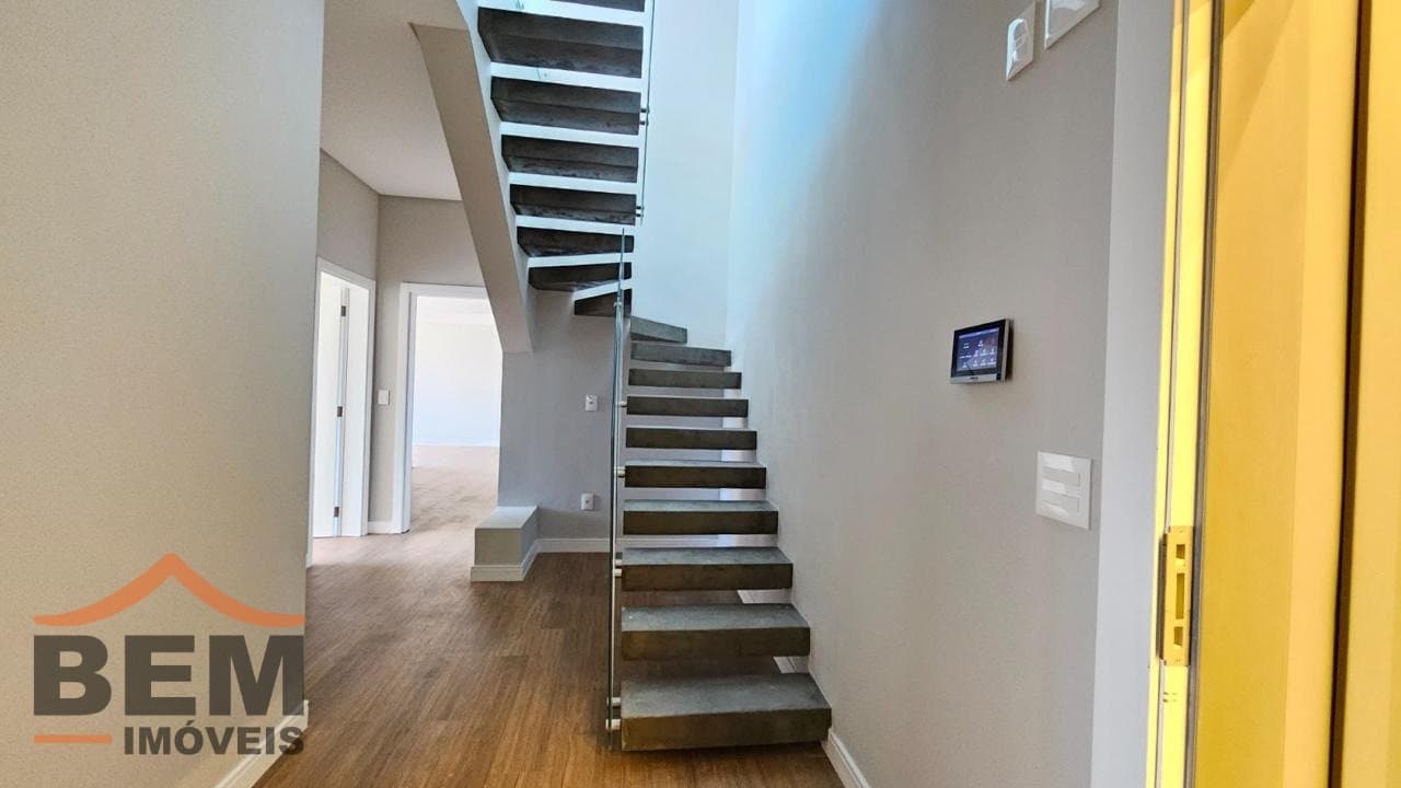Apartamento Duplex para Locação com 3 quartos sendo 3 suítes, 3 vagas no bairro Fazenda em Itajaí/SC: 16 - INTERNO